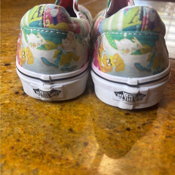 Vans x Disney Alice in Wonderland slides 8.5 Men/10.5 W - Picture 6 of 11
